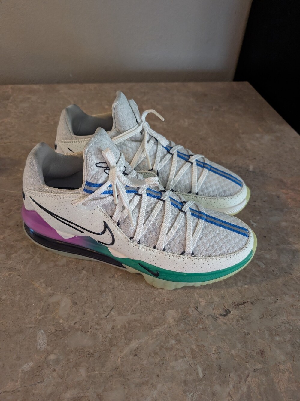 Nike LeBron 17 XV111 Spruce White (2020) Glow In The Dark Men's Size 11 No Box